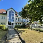 Lotte Mit Terrasse